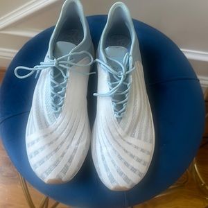 Says One Sneakers 👟